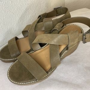 Bullboxer B-52 Olive Leather Wedge Sandals Size 7 NWOT